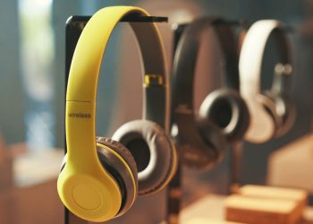 A Guide to the Best Call Center Headsets in 2023