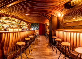 Easy Karaoke Songs for Beginners in Suwon Karaoke Rooms