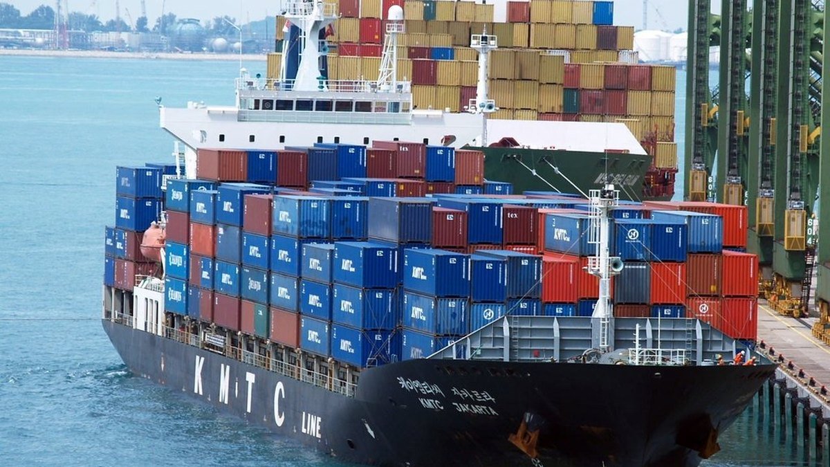Singapore's port and the trade that built it